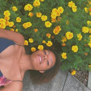 Meet your Posher, Nia